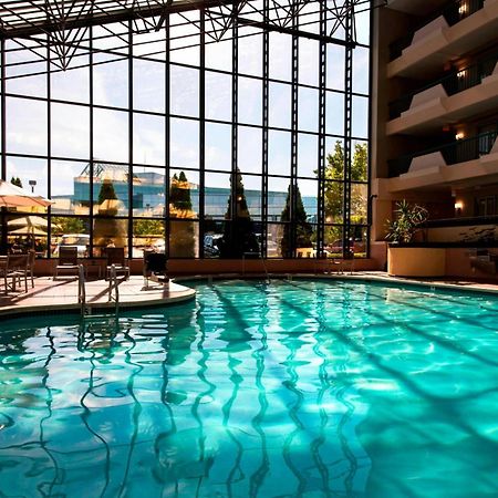 Marriott Melville Long Island Exterior foto