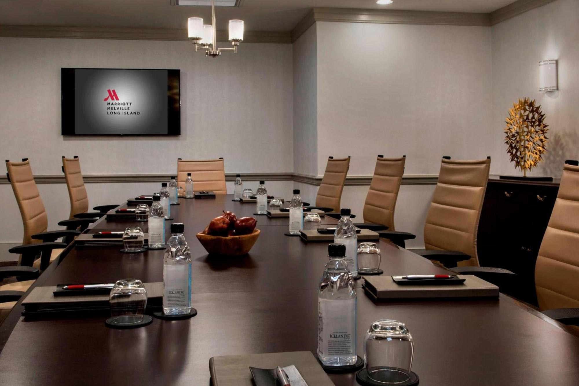 Marriott Melville Long Island Exterior foto